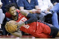 开云下载-新晋偶像球员成为球队的得力助手