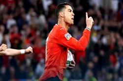 开云体育在线-包含C罗点球大战制胜，门将哭着跪倒在草坪！！的词条