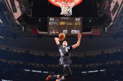 开云体育官方网站-文班亚马爆发之夜，快船单节狂潮拉开骑士，新星与豪门的双重奏