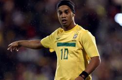 开云APP-逆袭之夜，红牛二队绝地翻盘，汉密尔顿率队登顶