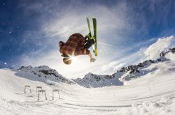 开云体育官方网站-东瀛武士破三狮，梁靖崑独舞定乾坤—一场颠覆预言的亚洲风暴