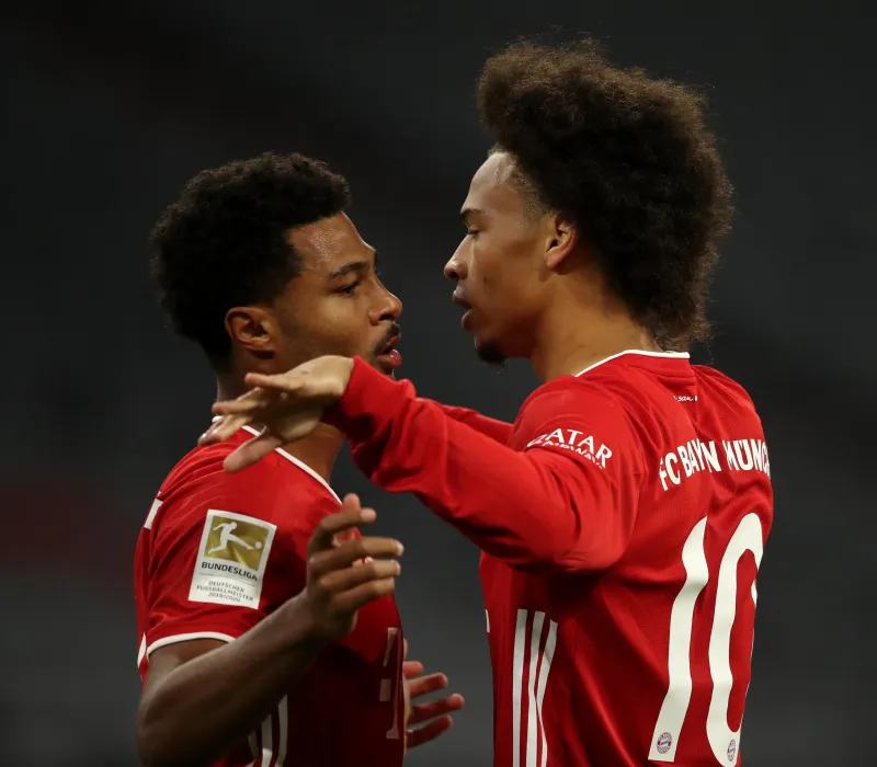 关于瑞典逆转波兰，格纳布里完成帽子戏法的信息