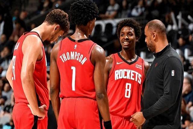 火箭碾压猛龙，福克斯一己之力扛起全队的简单介绍