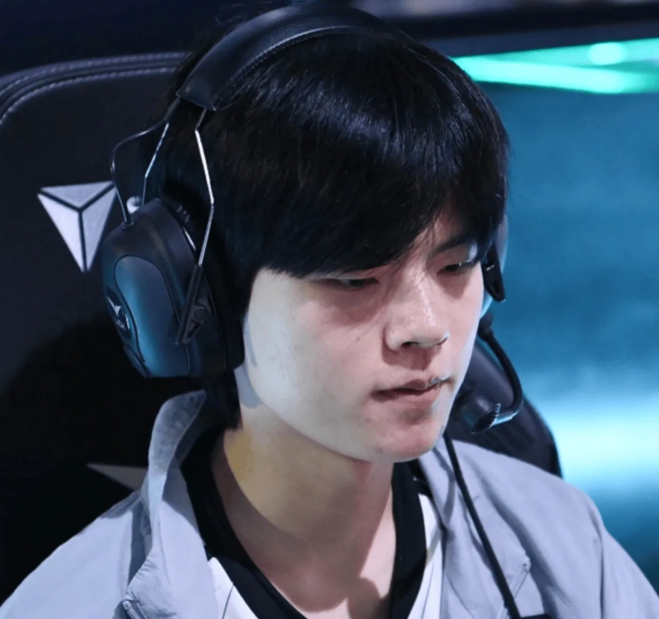 DRX碾压RNG，Deft打破历史纪录的简单介绍