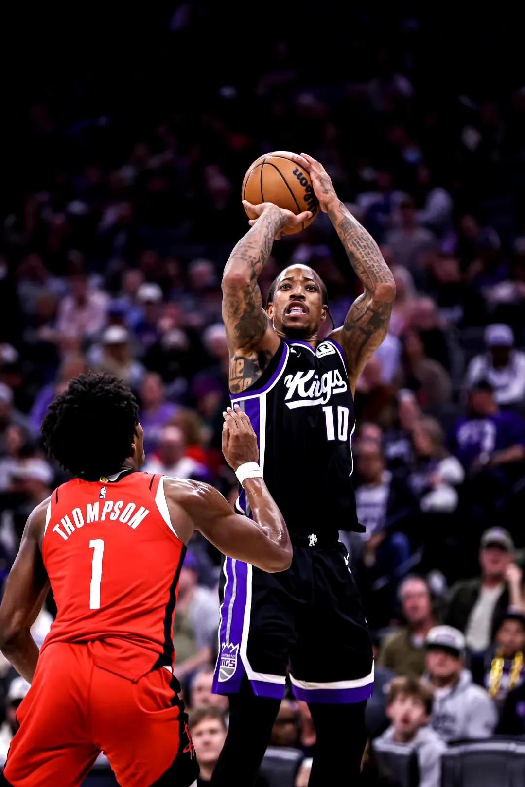 公牛完胜爵士,拉文统治全场 公牛完胜爵士,拉文统治全场