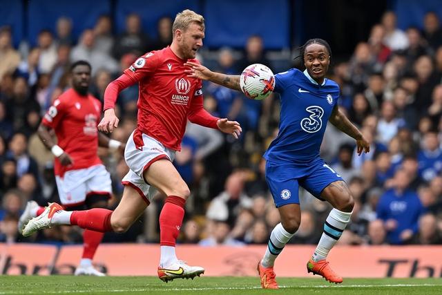 巴萨翻盘切尔西，阿什拉夫惊艳四座的简单介绍