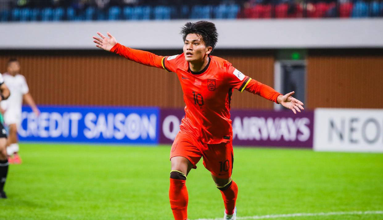 国足再度崭露头角，登上巅峰