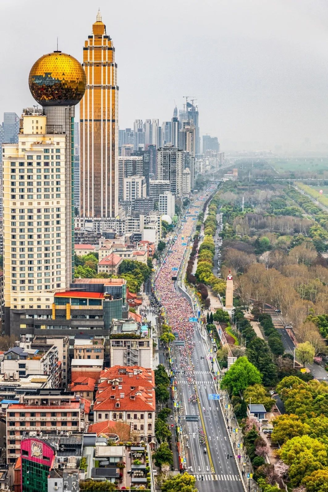 武汉三镜齐整表现出色，奠定胜势的简单介绍