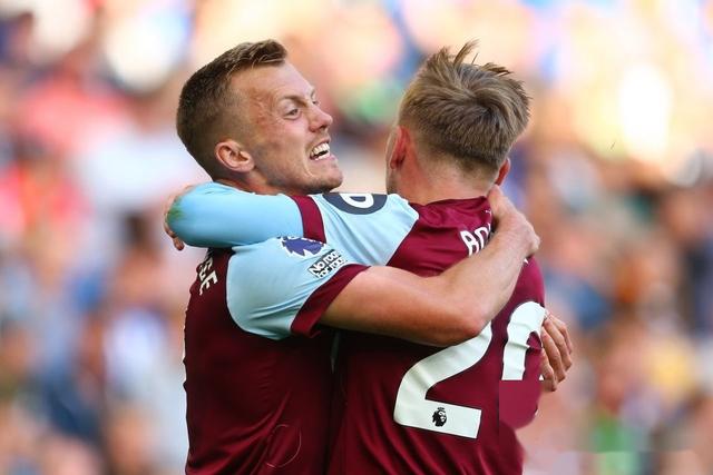 包含西汉姆主场告捷，继续领跑积分榜的词条