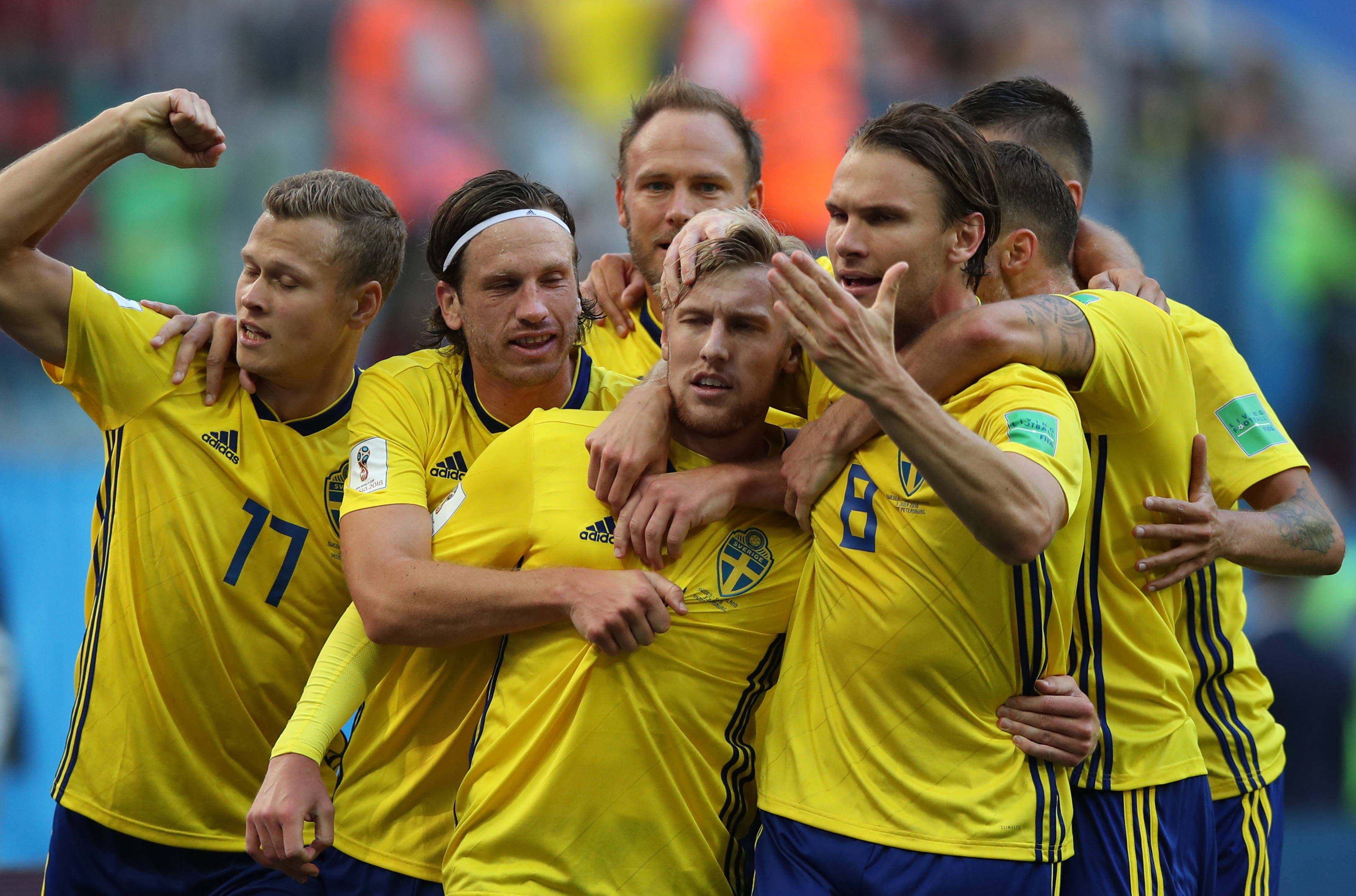 包含欧预赛：挪威客场不敌斯洛文尼亚，晋级前景蒙上阴影的词条