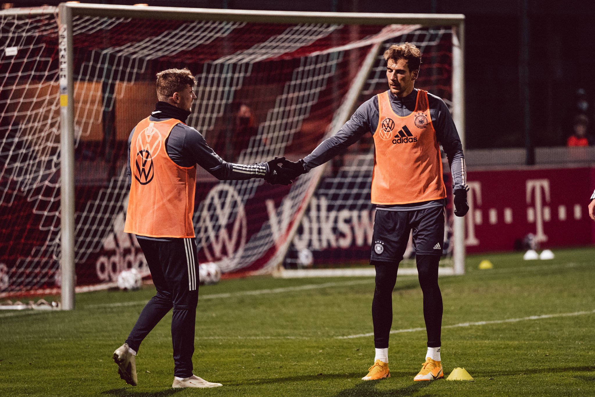 印度队横扫德国队，黄鸭组合带队取胜的简单介绍