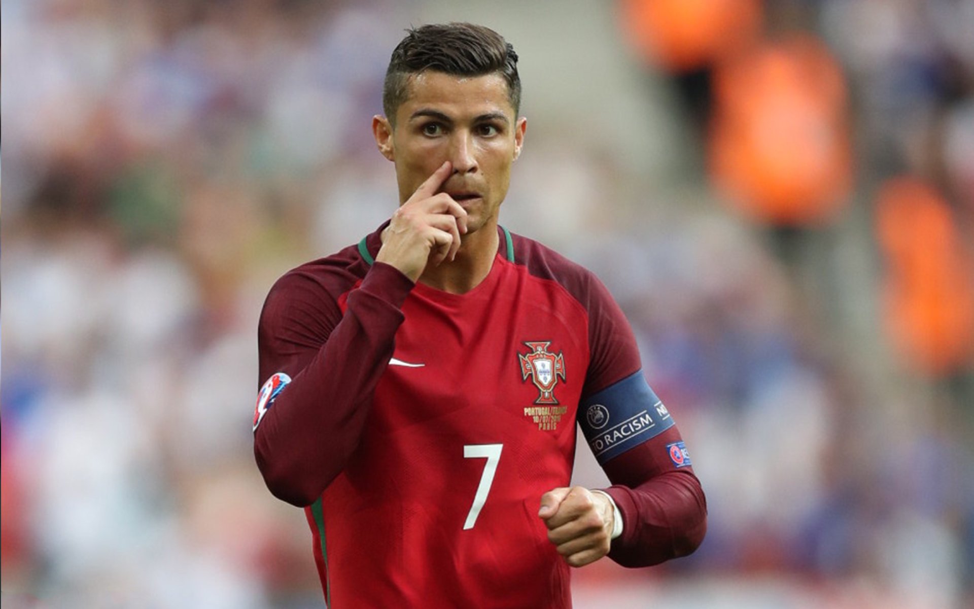 从欧冠决赛到牙买加奇迹，足球世界的焦点与边缘交响曲